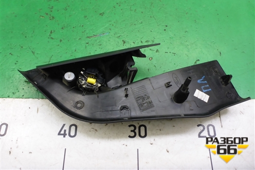 Накладка двери передней левой уголок (4M51A23409AH3YYW) для Ford Focus 2 с 2008-2011г (Фокус)