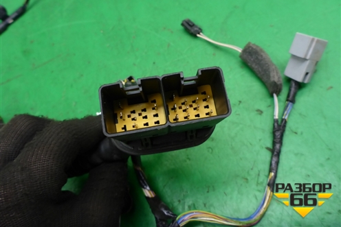 Проводка двери передней правой (8M5T14K138) для Ford Focus 2 с 2008-2011г (Фокус)