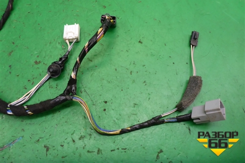 Проводка двери передней правой (8M5T14K138) для Ford Focus 2 с 2008-2011г (Фокус)