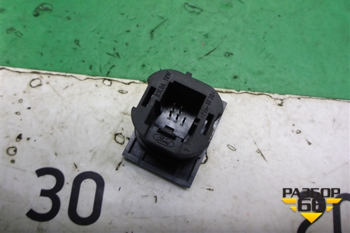 Кнопка обогрева заднего стекла (8V4T18C621AB) для Ford Focus 2 с 2008-2011г (Фокус)