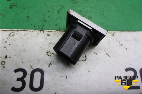 Кнопка обогрева заднего стекла (8V4T18C621AB) для Ford Focus 2 с 2008-2011г (Фокус)