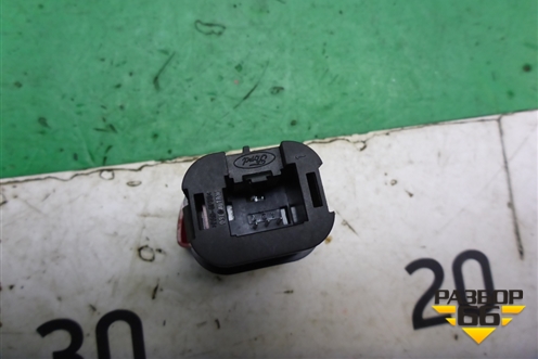 Кнопка аварийной сигнализации (8M5T13A350AB) для Ford Focus 2 с 2008-2011г (Фокус)