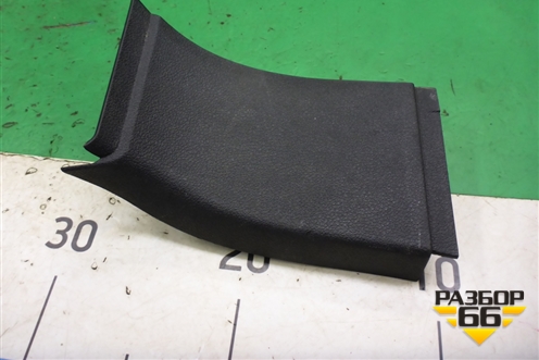 Обшивка багажника на заднюю панель (левая хетчбэк) (4M51A13025AEW) для Ford Focus 2 с 2008-2011г (Фокус)