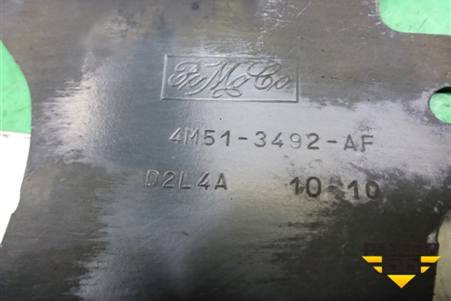 Кронштейн бачка гидроусилителя (4M513492AF) для Ford Focus 2 с 2008-2011г (Фокус)