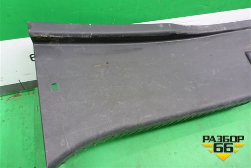 Обшивка багажника на заднюю панель (BP4K68891) для Mazda Mazda 3 (BK) с 2003-2009г 