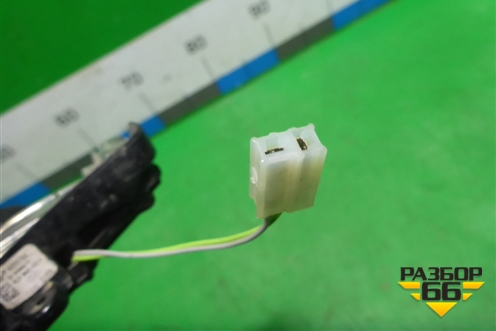 Повторитель в зеркало правый (4L0949102A) для Audi Q7 c 2005-2015г (Ку 7)