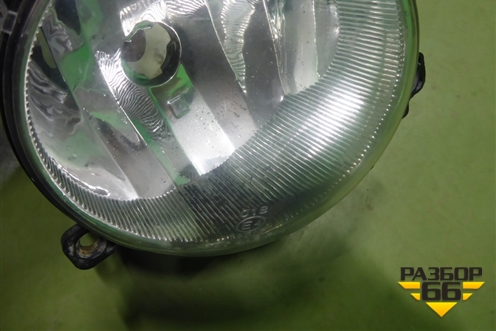 Фара противотуманная правая (после 2012г до 2015г) (8121060180) для Toyota Land Cruiser (200) с 2008г (Ленд Крузер)