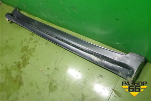 Накладка на порог наружная правая на подножку (5177360160) для Toyota Land Cruiser (200) с 2008г (Ленд Крузер)