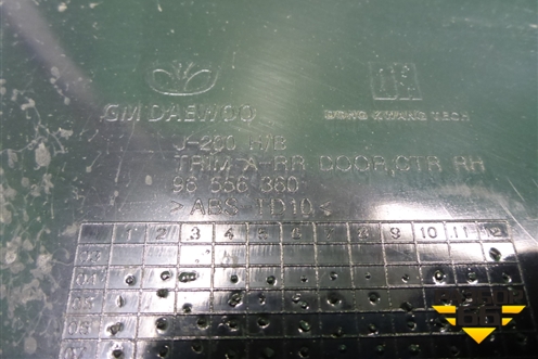 Обшивка двери задней правой под электрику (универсал) (96556360) для Chevrolet Lacetti с 2003г (Лачетти)