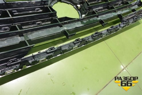 Решетка радиатора (760853653B) для Volkswagen Touareg с 2018г (Туарег)