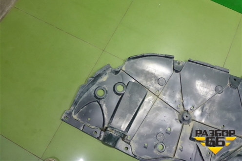 Пыльник переднего бампера центральный (5144106321) для Toyota Camry V70 с 2017г (Камри)