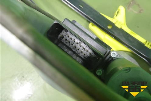 Стеклоподъёмник электрический задний правый (5M0839402F) для Volkswagen Golf V Plus с 2005-2014г (Гольф 5 Плюс)