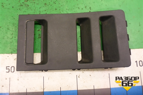 Накладка внутренняя (на обшивку багажника левая) (849511073R) для VAZ XRAY с 2016г (Хрэй)