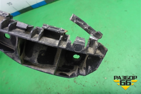 Кронштейн заднего бампера левый (6RU807393) для Volkswagen Polo (седан) с 2010г (Поло)