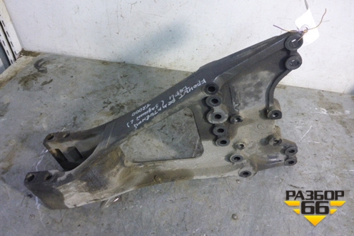 Кронштейн реактивной тяги левый  (A9423252409) для Mercedes Benz TRUCK Axor 2 с 2004г (Аксор)