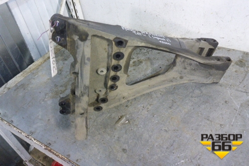 Кронштейн реактивной тяги левый  (A9423252409) для Mercedes Benz TRUCK Axor 2 с 2004г (Аксор)