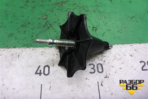 Болт крепления запасного колеса (13132390) для Chevrolet Cruze c 2009-2015г (Круз)