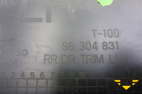 Обшивка двери задней левой под механику (96304831) для Chevrolet Lanos с 2004г (Ланос)
