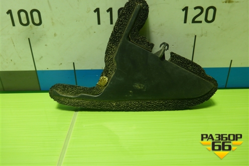 Пыльник переднего крыла правого (5383402010) для Toyota Corolla (E12) с 2001-2007г (Королла 120)