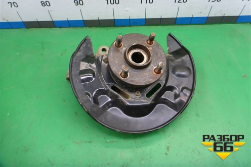 Кулак поворотный передний правый для Toyota Corolla (E12) с 2001-2007г (Королла 120)