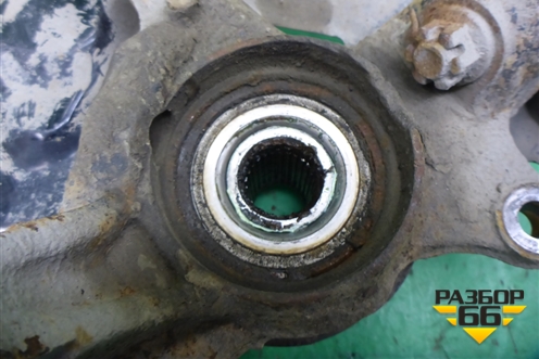 Кулак поворотный передний правый для Toyota Corolla (E12) с 2001-2007г (Королла 120)