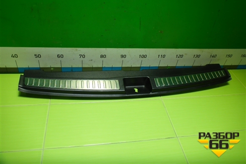 Обшивка багажника на заднюю панель (A1666900041) для Mercedes Benz ML-Klass W166 c 2011г (МЛ)