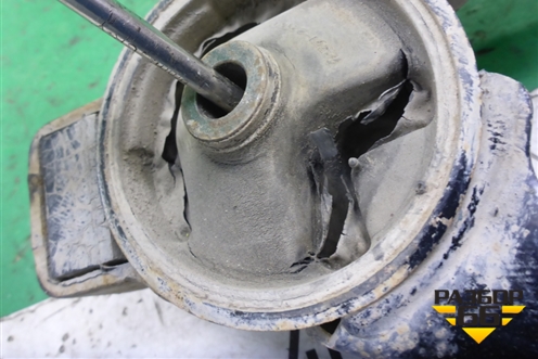 Опора двигателя задняя (1.6л 3ZZ) (1237122130) для Toyota Corolla (E12) с 2001-2007г (Королла 120)