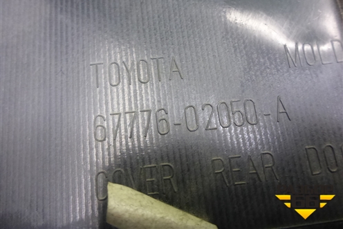 Обшивка двери задней левой под электрику (хетчбэк) (6777602050A) для Toyota Corolla (E12) с 2001-2007г (Королла 120)