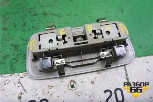 Плафон салонный передний для Toyota Corolla (E12) с 2001-2007г (Королла 120)