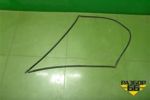 Уплотнитель стекла лобового для Toyota Corolla (E12) с 2001-2007г (Королла 120)