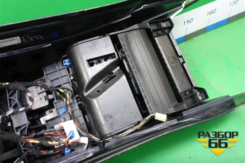 Подлокотник для Mercedes Benz ML-Klass W166 c 2011г (МЛ)