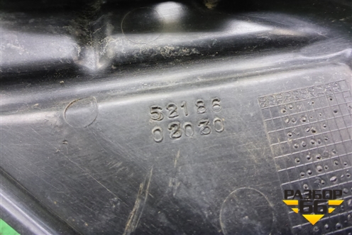 Пыльник заднего бампера левый (5218602030) для Toyota Corolla (E12) с 2001-2007г (Королла 120)