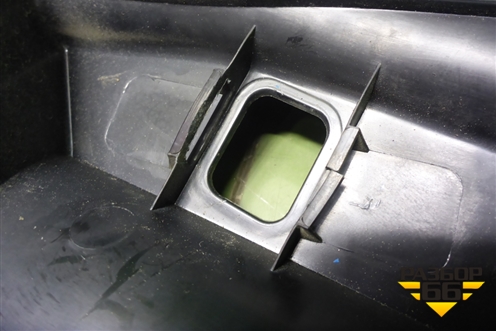 Решетка стеклоочистителей (A1668300028) для Mercedes Benz ML-Klass W166 c 2011г (МЛ)