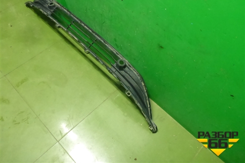 Решетка в передний бампер центральная (после 2022г под парктроник) (2803232XKQ11A) для Haval F7 с 2019г (Ф7)