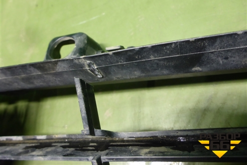 Решетка в передний бампер центральная (после 2022г под парктроник) (2803232XKQ11A) для Haval F7 с 2019г (Ф7)