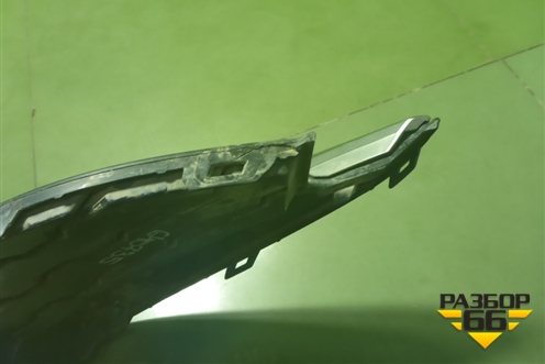 Решетка в передний бампер правая (51118056538) для BMW X6 F16 с 2014г (Х6 Ф16)