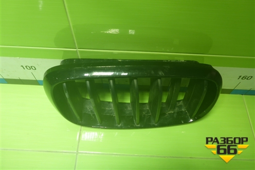 Решетка радиатора правая (7316076) для BMW X5 F15 с 2013г (Х5 Ф15)