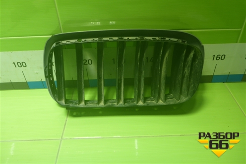 Решетка радиатора правая (7316076) для BMW X5 F15 с 2013г (Х5 Ф15)