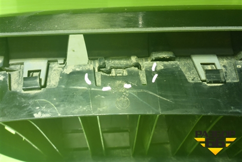 Решетка радиатора правая (7316076) для BMW X5 F15 с 2013г (Х5 Ф15)