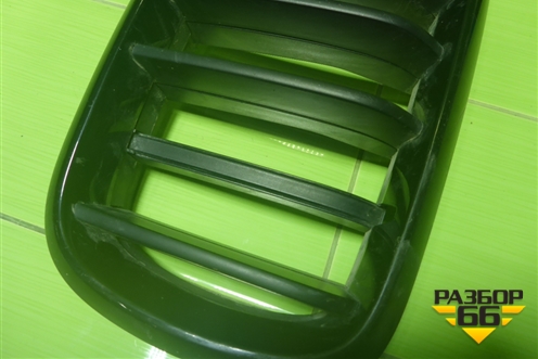 Решетка радиатора правая (7316076) для BMW X5 F15 с 2013г (Х5 Ф15)