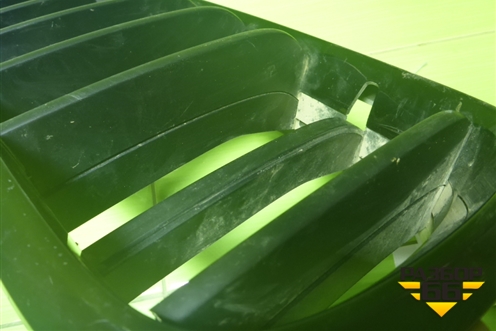 Решетка радиатора правая (7316076) для BMW X5 F15 с 2013г (Х5 Ф15)