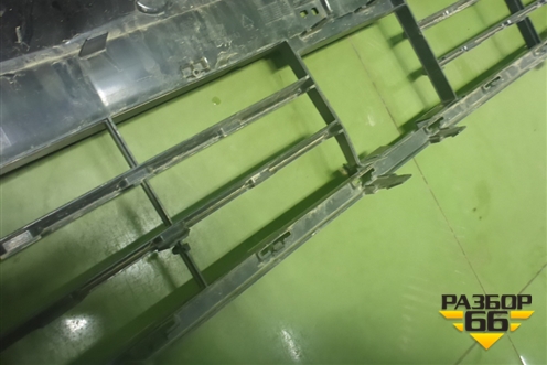 Решетка в передний бампер центральная (6600208870) для Geely Tugella с 2019г (Тугелла)