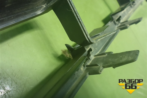 Решетка в передний бампер центральная (6600208870) для Geely Tugella с 2019г (Тугелла)