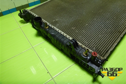 Радиатор охлаждения (3.5л 272967) (A2515000004) для Mercedes Benz ML-Klass W164 c 2005-2011г (МЛ)