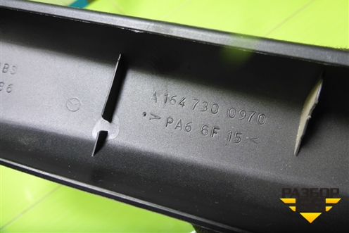 Накладка двери задней левой (на рамку) (A1647300970) для Mercedes Benz ML-Klass W164 c 2005-2011г (МЛ)