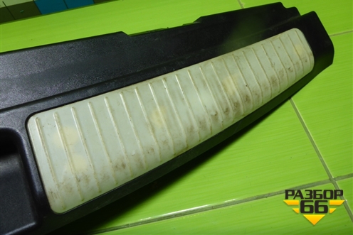 Обшивка багажника на заднюю панель (A1646900141) для Mercedes Benz ML-Klass W164 c 2005-2011г (МЛ)