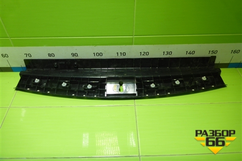 Обшивка багажника на заднюю панель (A1646900141) для Mercedes Benz ML-Klass W164 c 2005-2011г (МЛ)