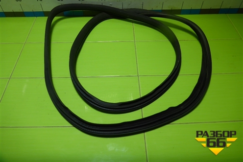 Уплотнитель двери передней левой для Mercedes Benz ML-Klass W164 c 2005-2011г (МЛ)