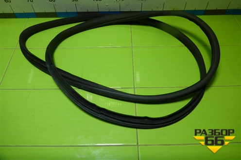 Уплотнитель двери передней правой для Mercedes Benz ML-Klass W164 c 2005-2011г (МЛ)
