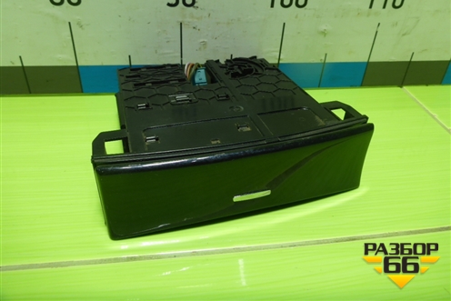 Пепельница передняя (A1648100130) для Mercedes Benz ML-Klass W164 c 2005-2011г (МЛ)